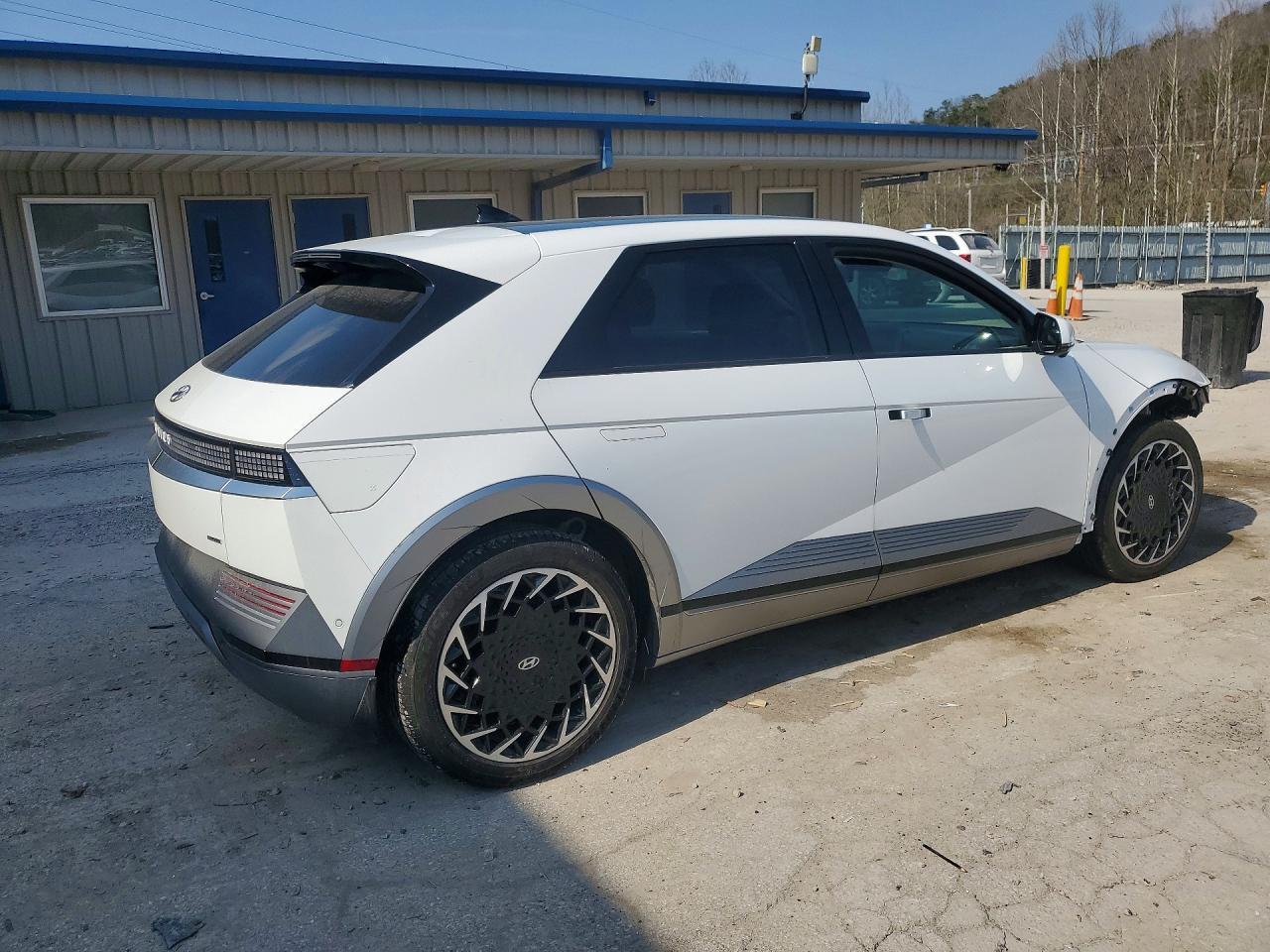 2024 Hyundai Ioniq 5 Limited - Image 3