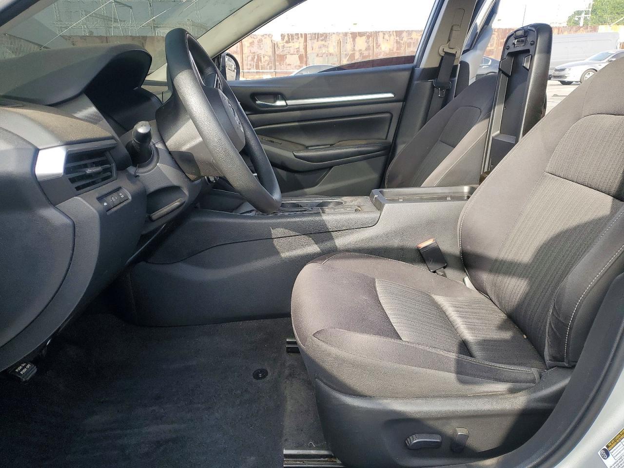 2022 Nissan Altima 2.5 Sv - Image 7