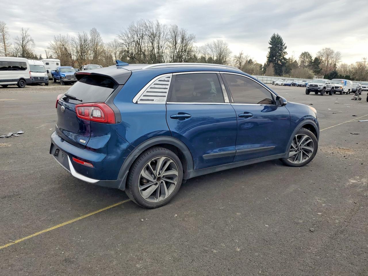 2017 Kia Niro Touring - Фото 3