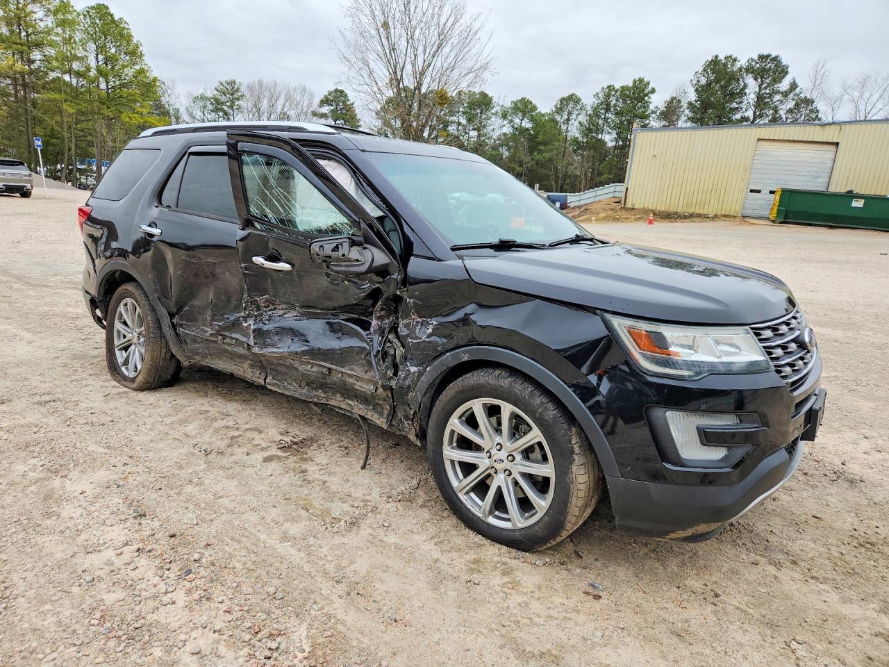 2016 Ford Explorer Limited - Image 4
