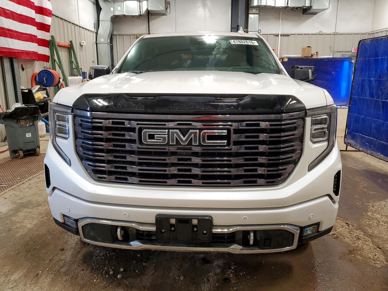 2025 GMC Sierra K1500 Denali Ultimate - Image 5