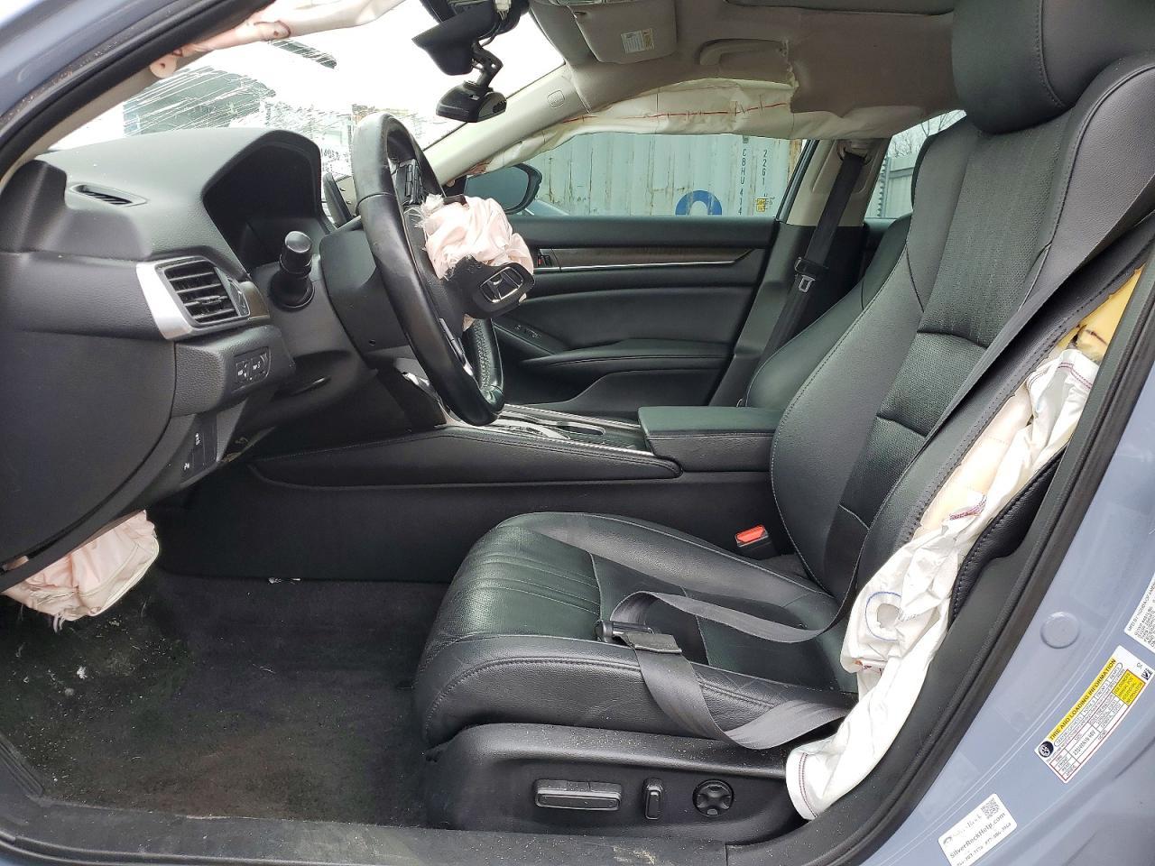 2021 Honda Accord Touring Hybrid - Image 7