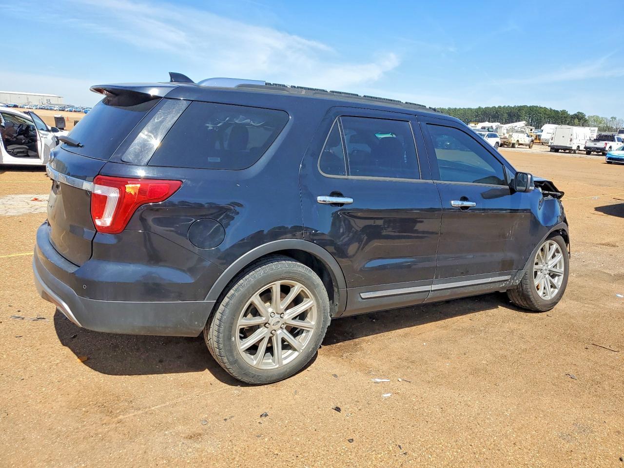 2017 Ford Explorer Limited - Фото 3