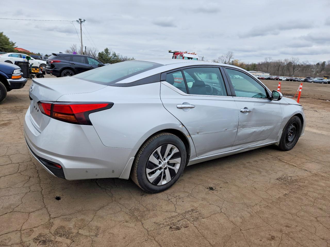 2021 Nissan Altima 2.5 S - Фото 3