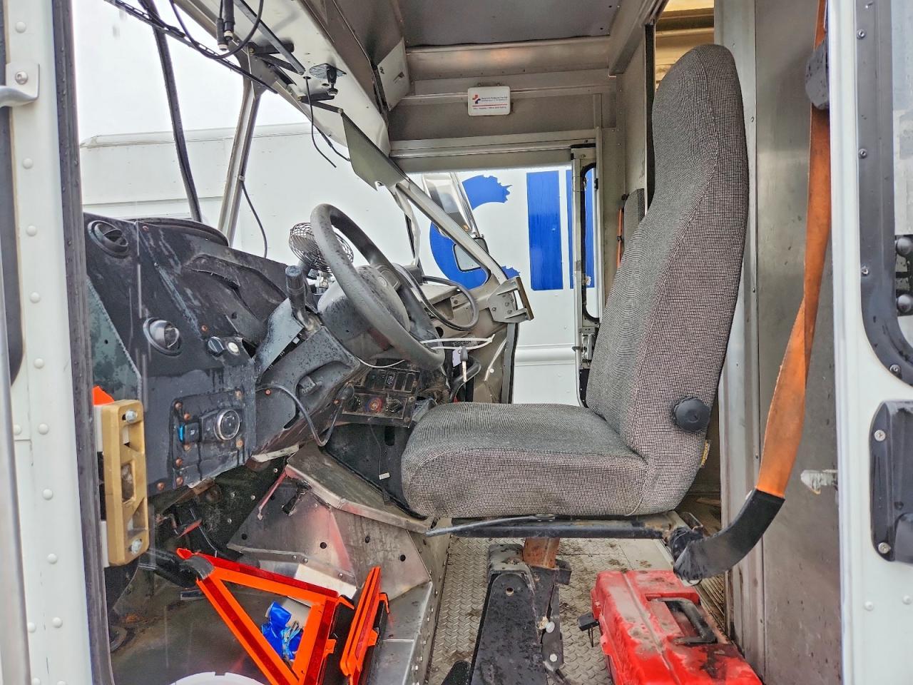 2022 Ford Econoline E450 Super Duty Commercial Stripped Chassis - Фото 7