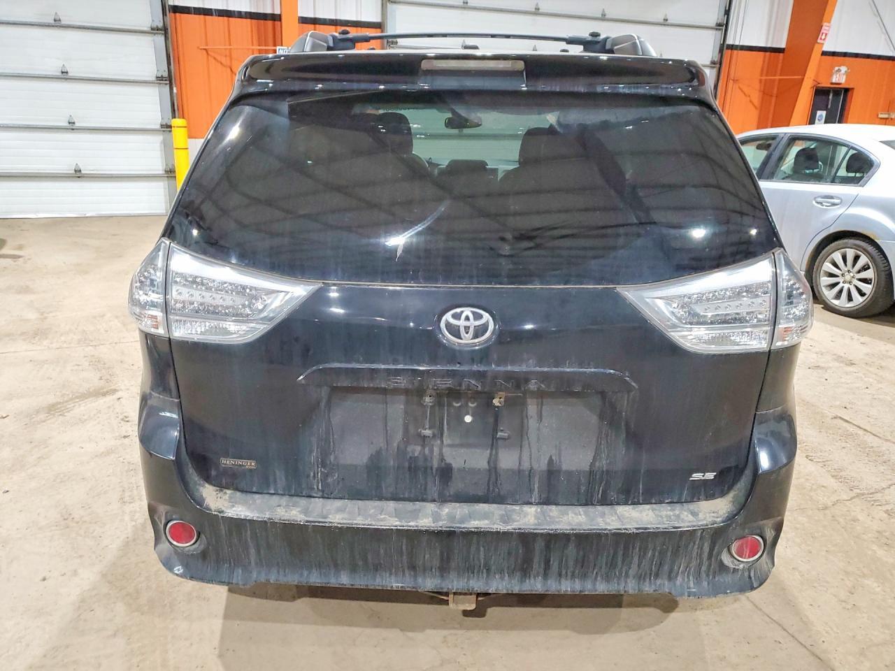 2014 Toyota Sienna Se 8-Passenger - Фото 6