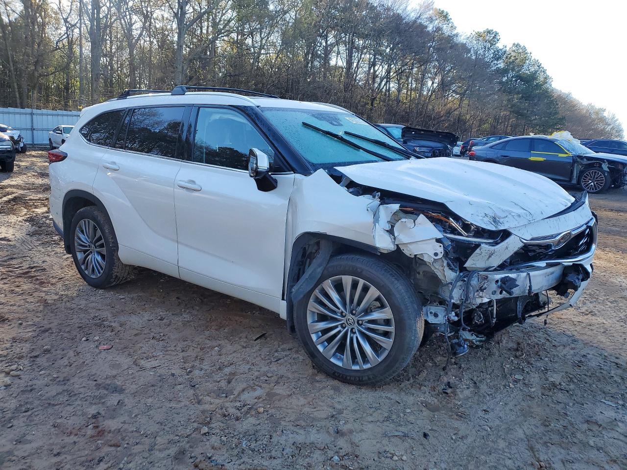 2021 Toyota Highlander Platinum - Фото 4
