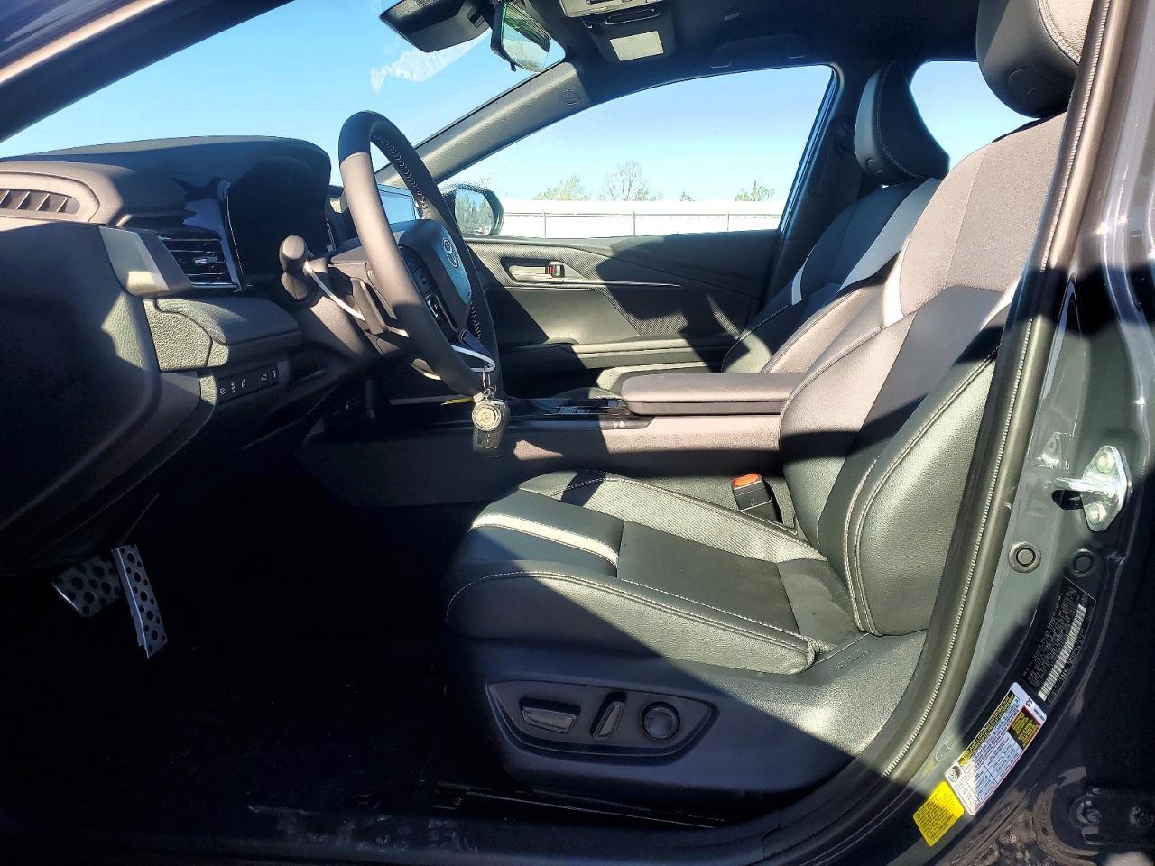 2026 Toyota Camry Se - Image 7