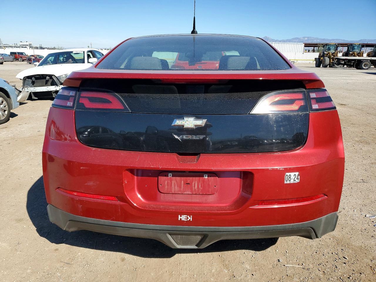 2012 Chevrolet Volt - Image 6