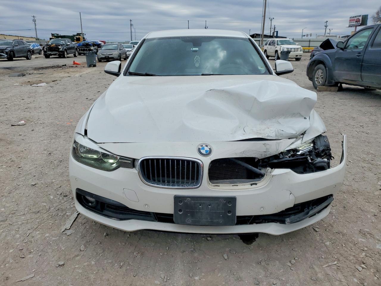 2016 BMW 320 I - Image 5