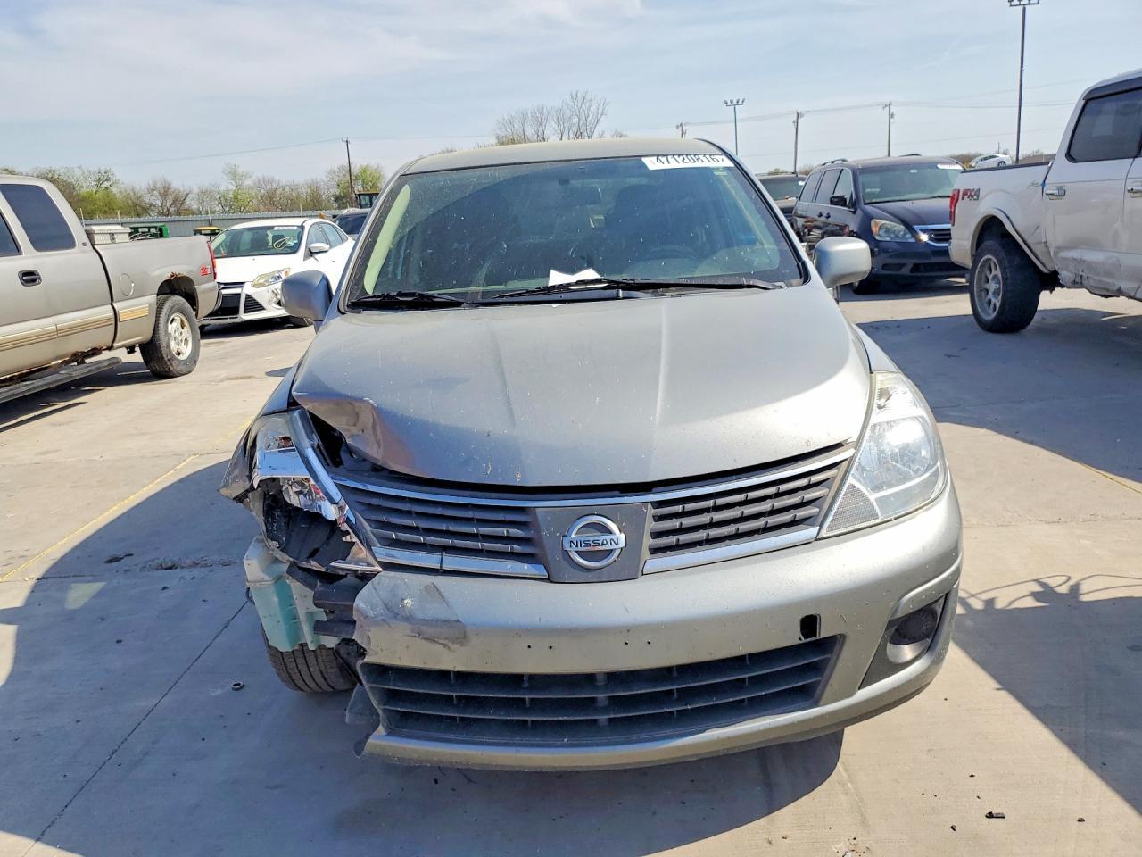 2008 Nissan Versa 1.8 S - Image 5
