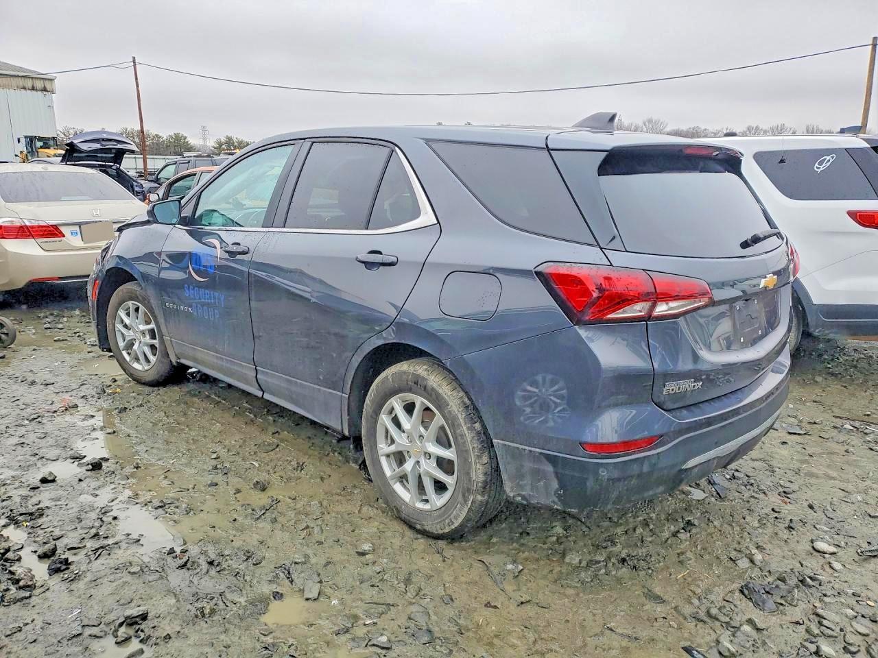 2023 Chevrolet Equinox Lt - Image 2