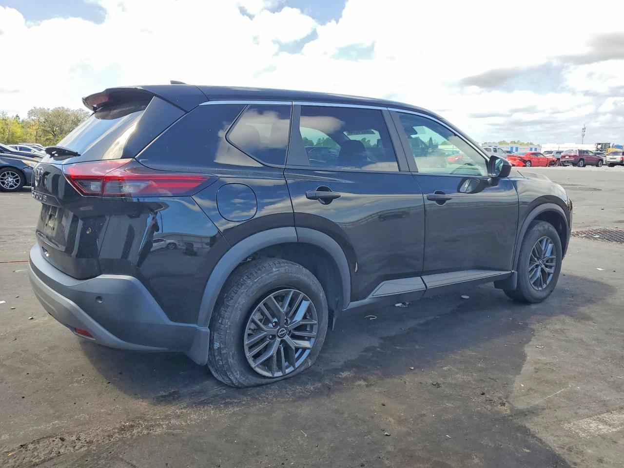 2023 Nissan Rogue S - Фото 3