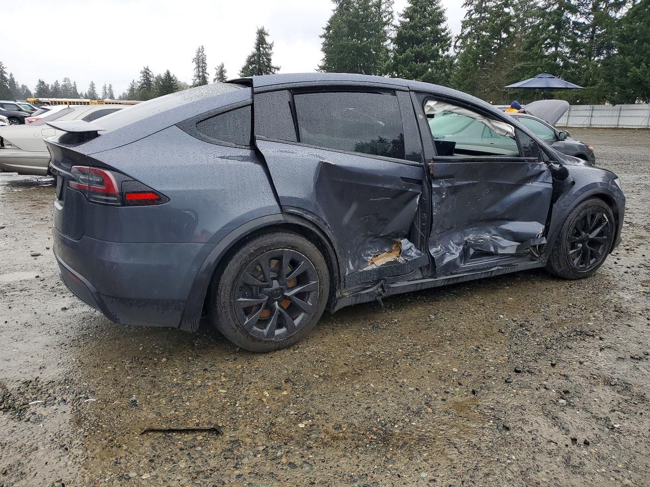 2022 Tesla Model X - Image 3