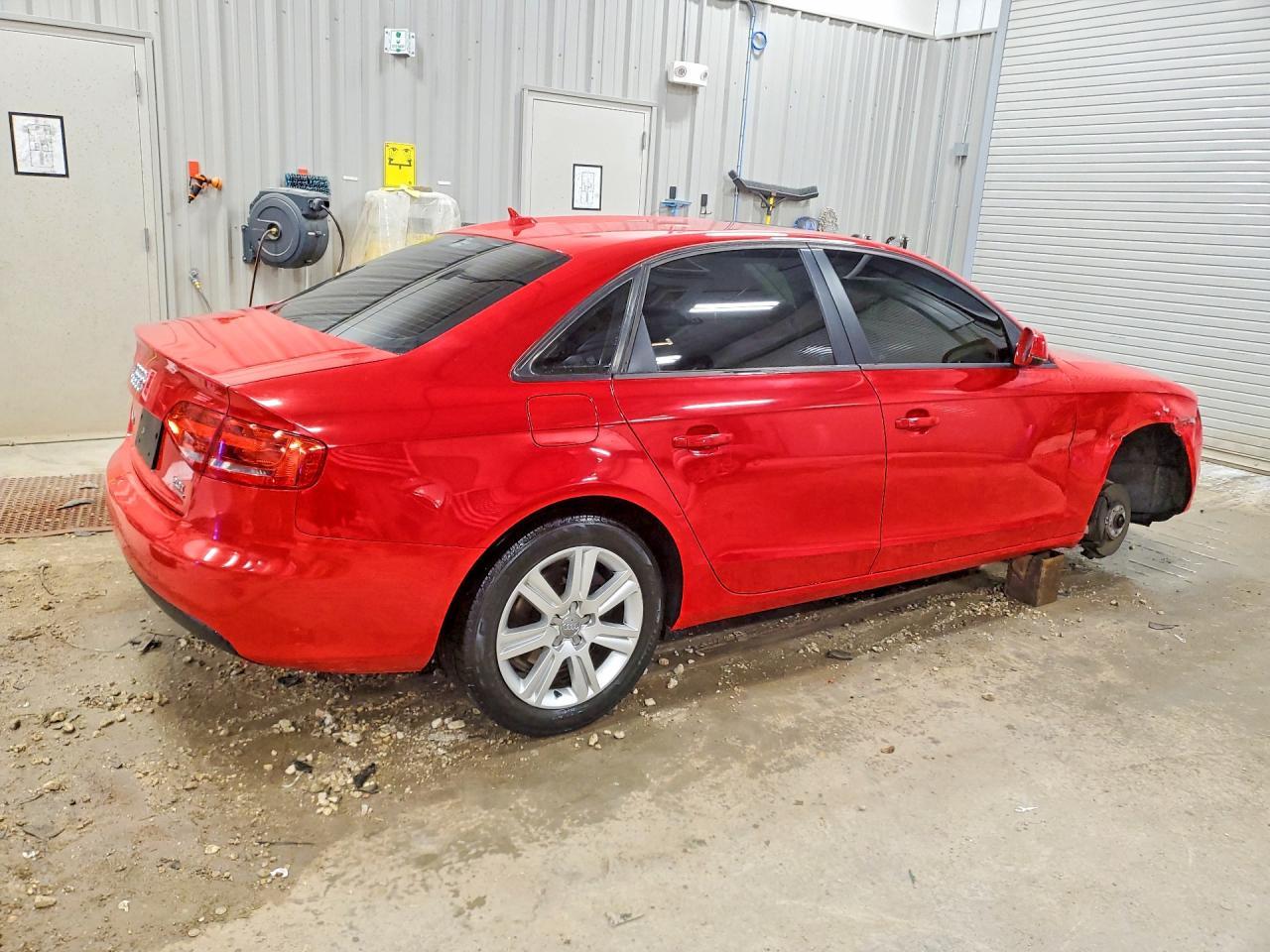 2010 Audi A4 Premium - Фото 3