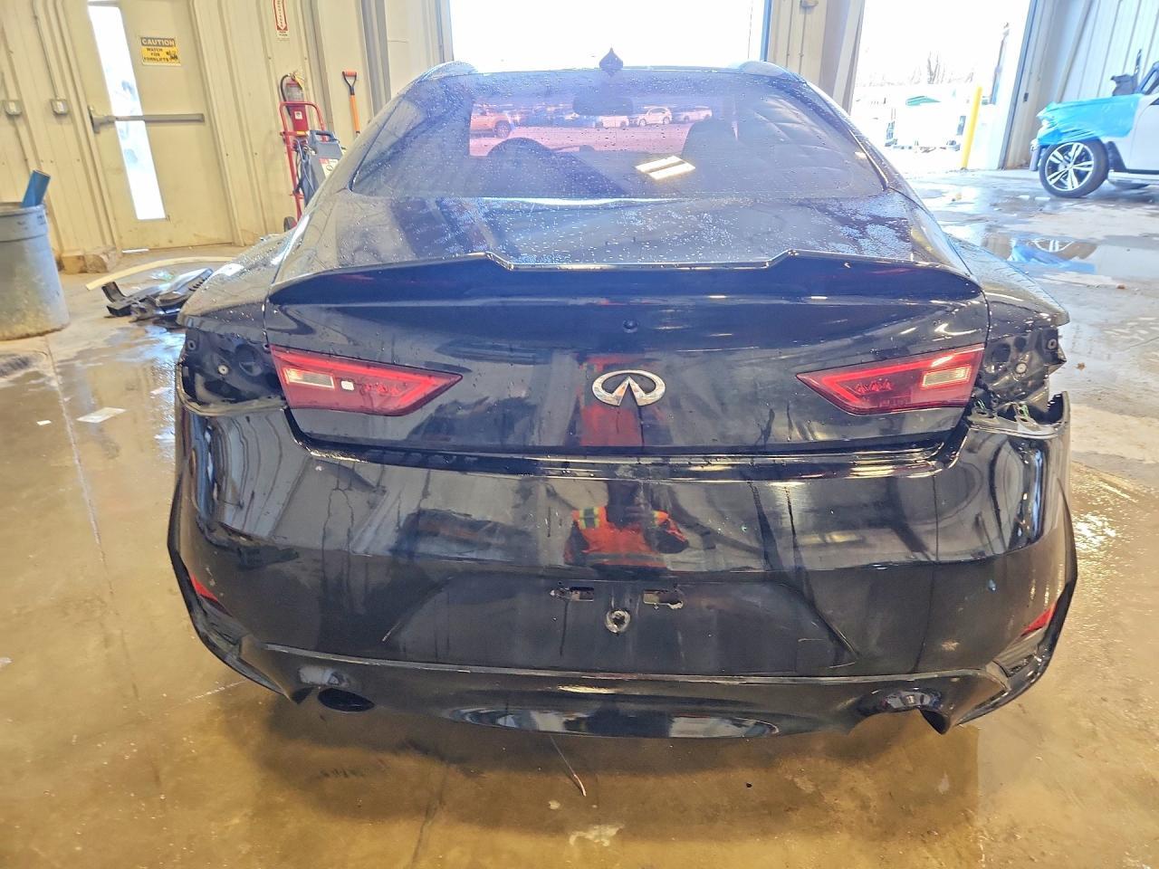 2017 Infiniti Q60 3.0T Premium - Image 6