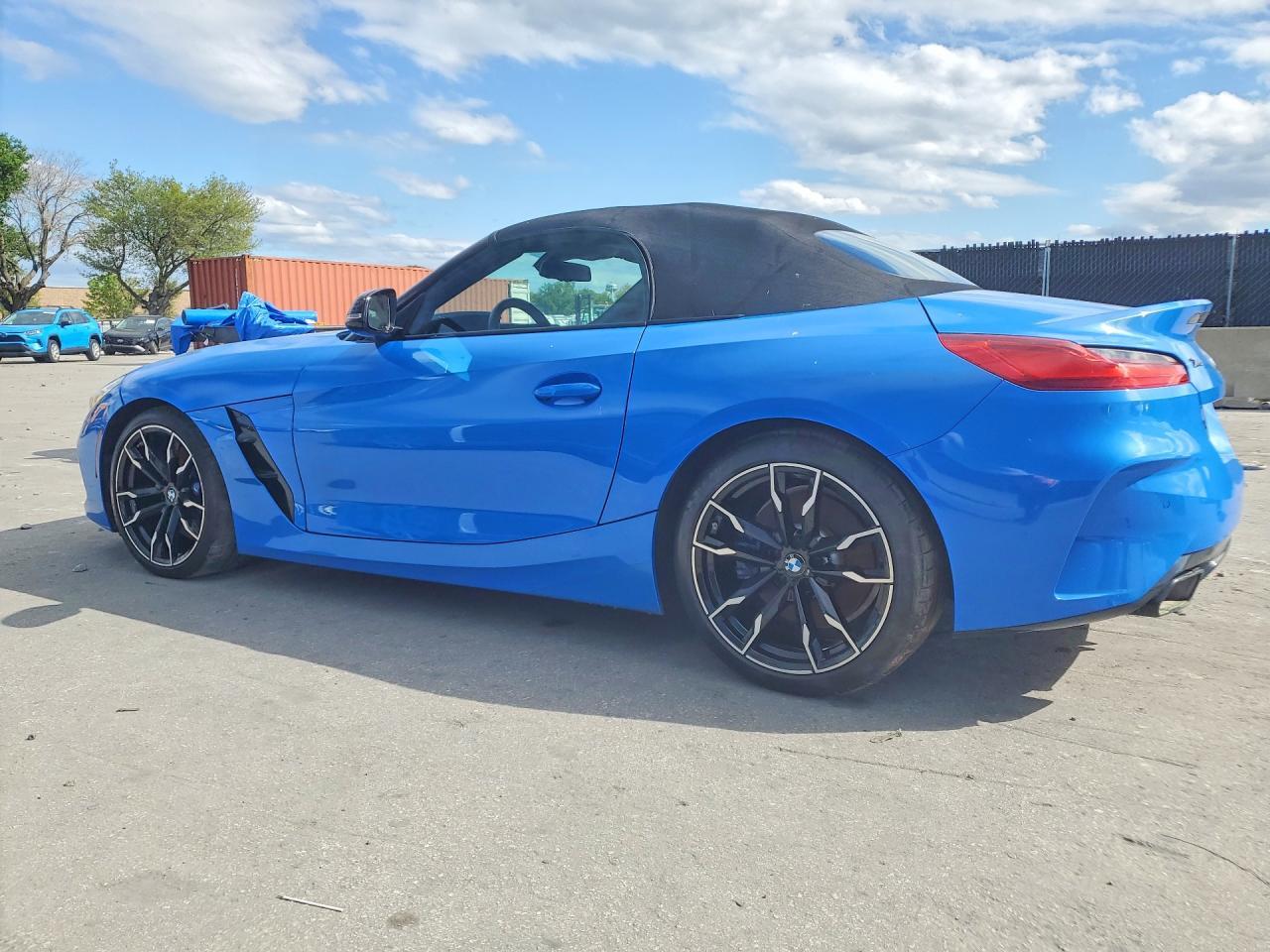 2021 BMW Z4 M40I - Фото 2