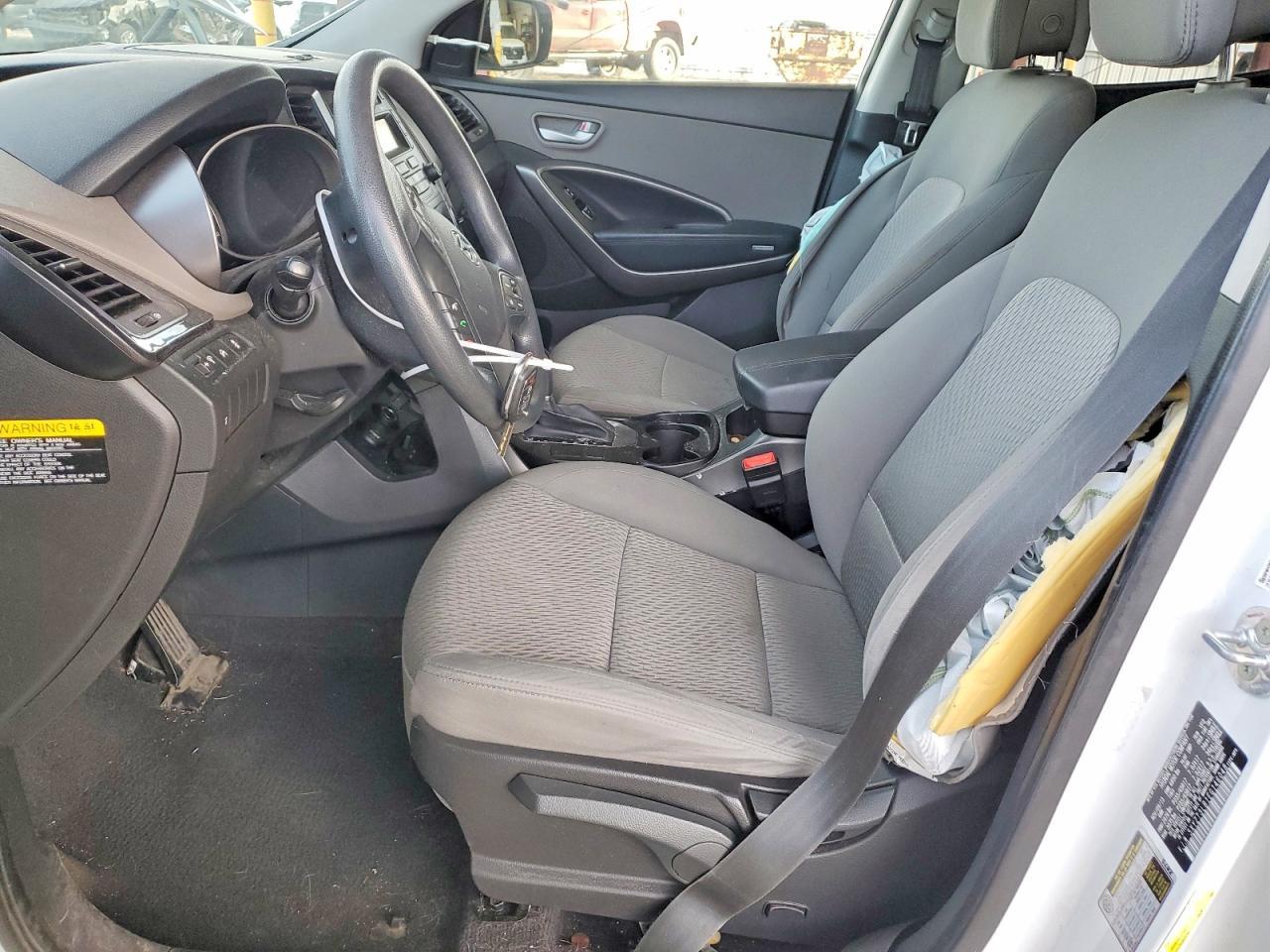 2014 Hyundai Santa Fe Sport 2.4L - Image 7