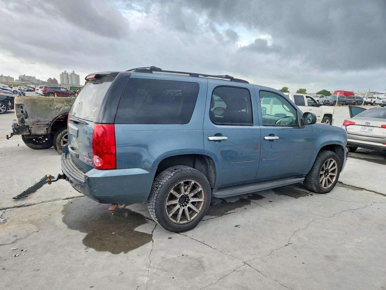 2010 GMC Yukon Slt - Фото 3