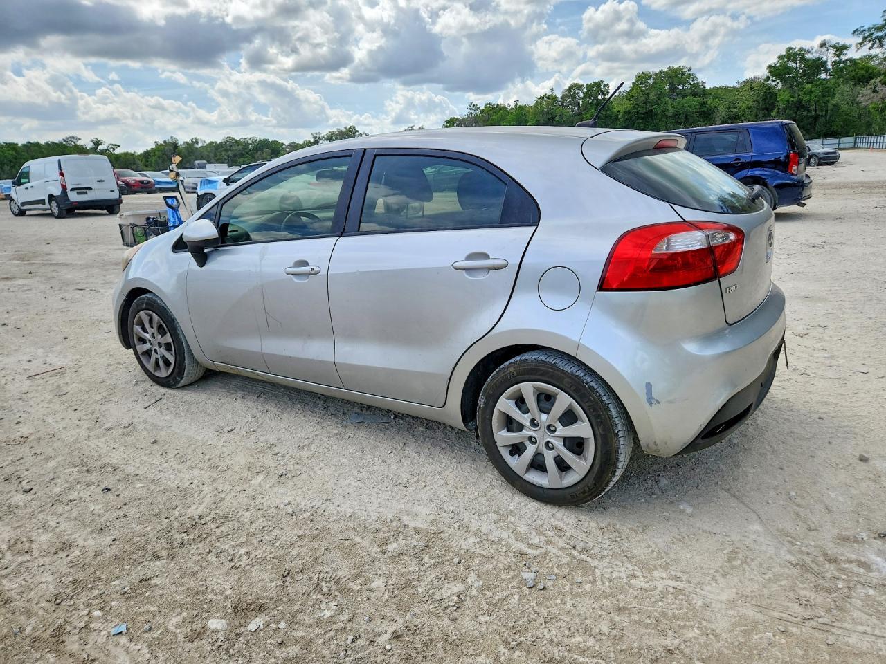 2012 Kia Rio 5-Door Ex - Фото 2