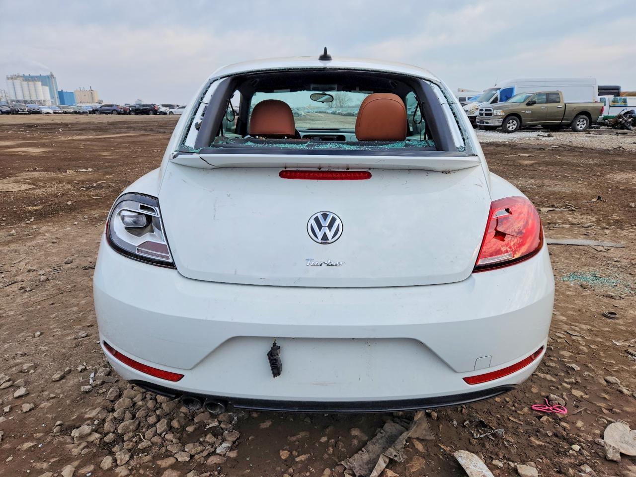 2017 Volkswagen Beetle 1.8T - Image 6