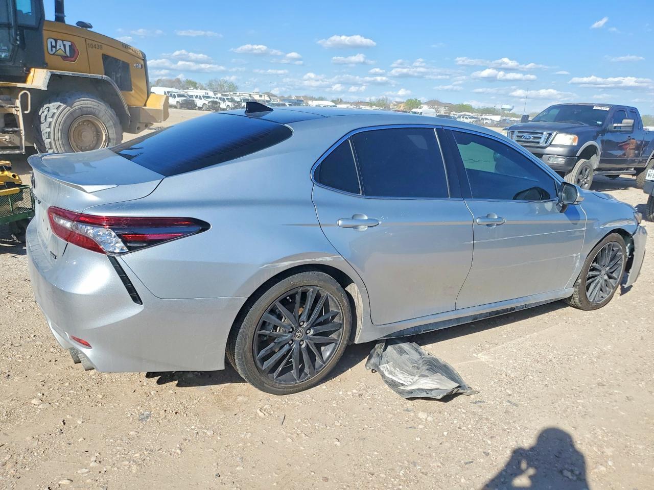 2022 Toyota Camry Xse - Фото 3
