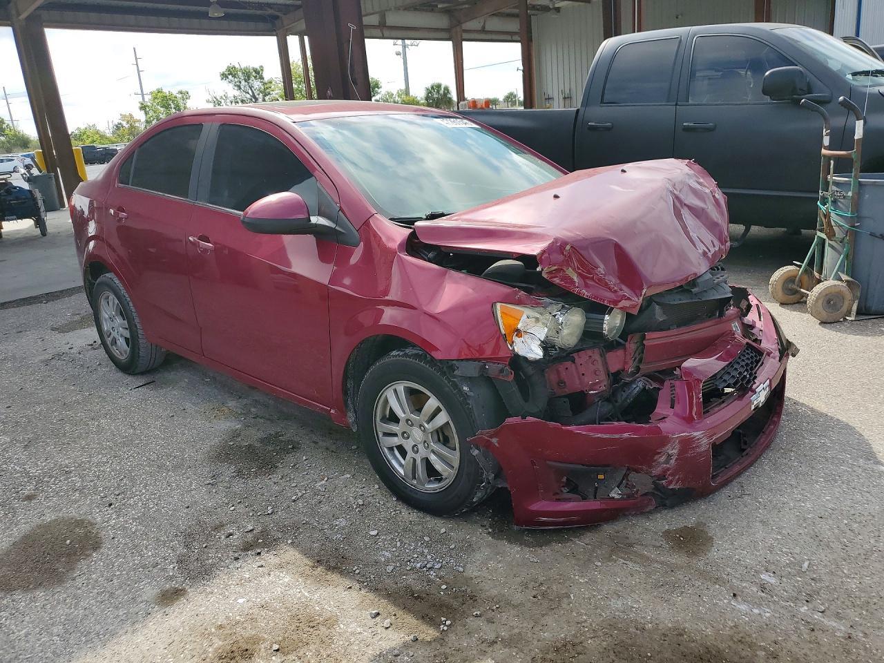 2014 Chevrolet Sonic Lt - Фото 4