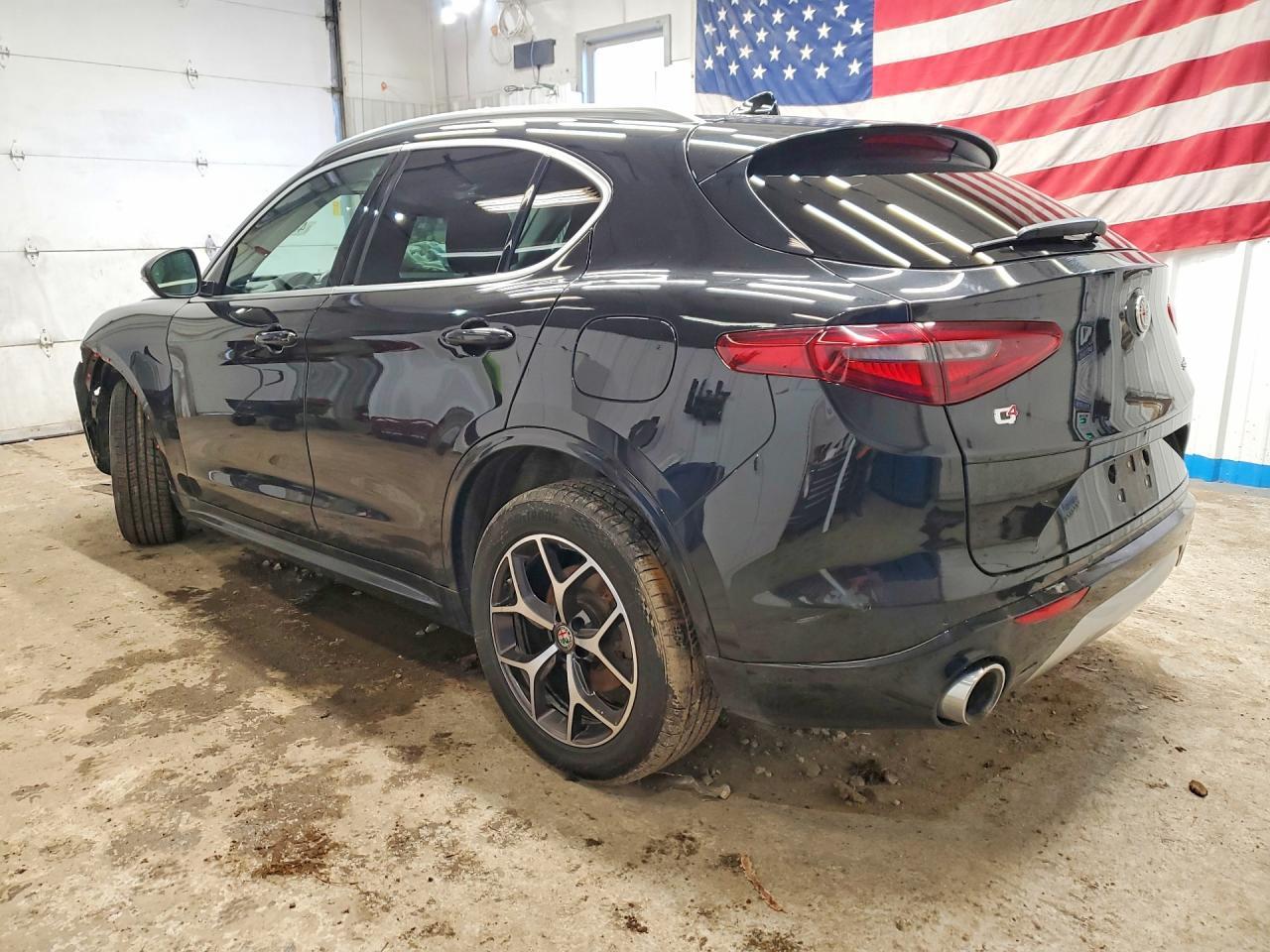 2021 Alfa Romeo Stelvio Ti - Фото 2