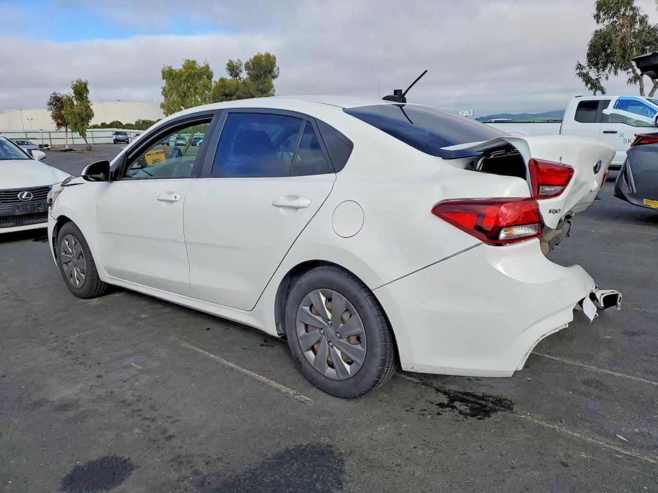2019 Kia Rio S - Фото 2