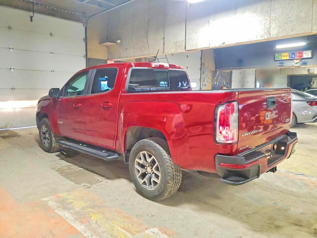 2018 GMC Canyon Sle - Image 2