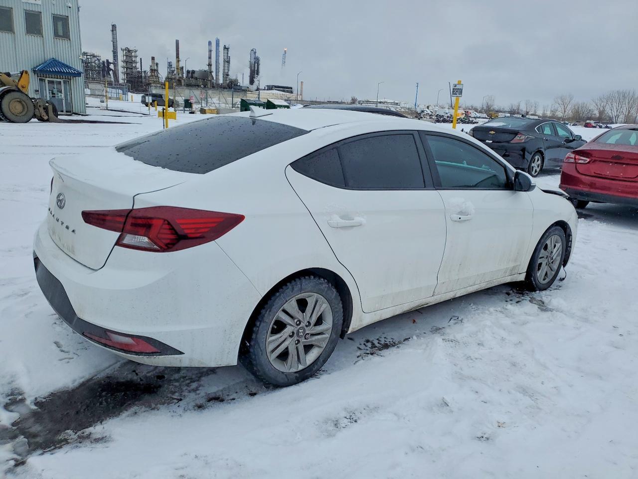2019 Hyundai Elantra Preferred 4Dr - Фото 3