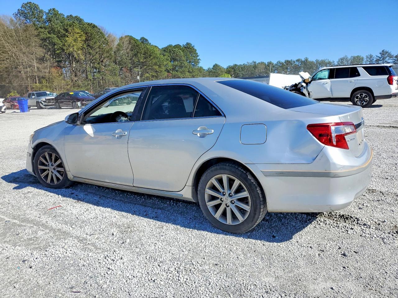 2012 Toyota Camry Xle - Фото 2