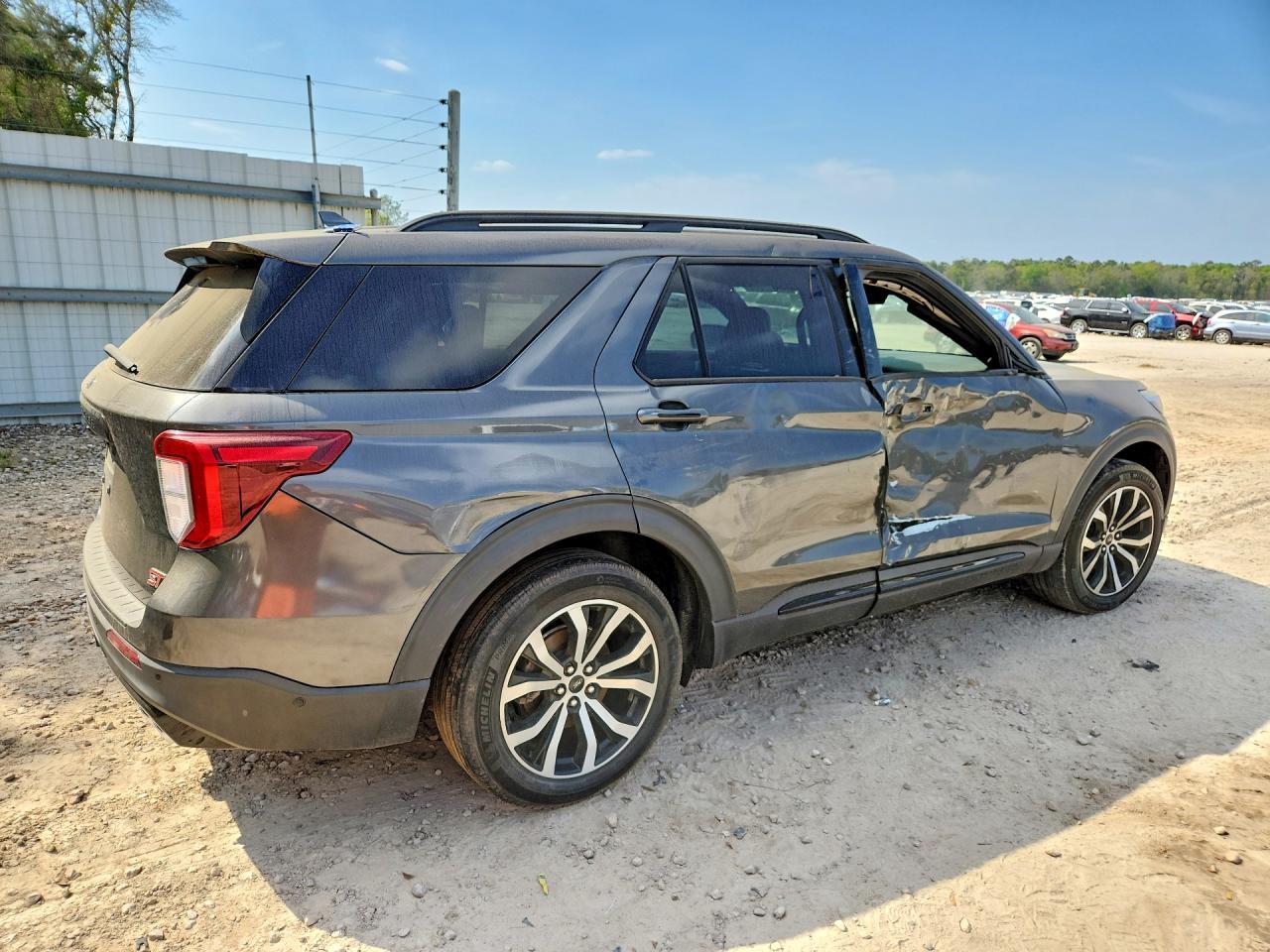 2020 Ford Explorer St - Фото 3