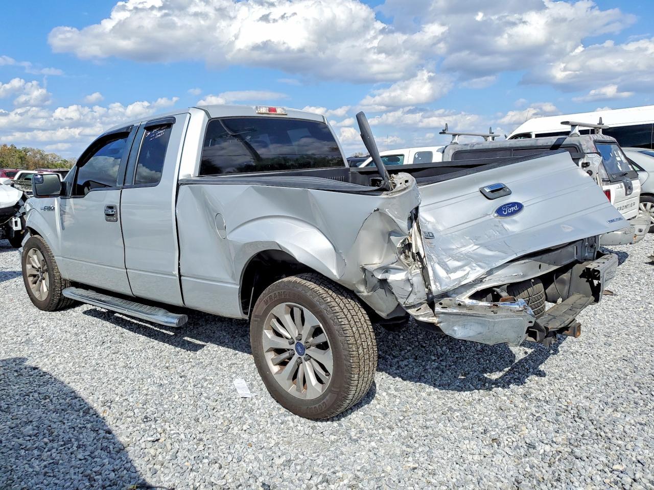 2014 Ford F150 Super Cab - Image 2