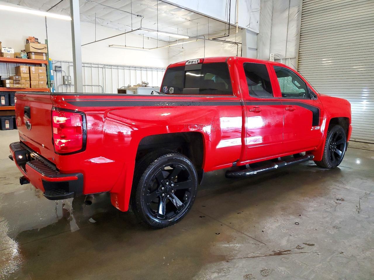 2017 Chevrolet Silverado K1500 Lt - Image 3