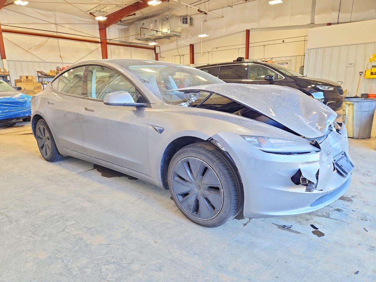 2025 Tesla Model 3 - Image 4