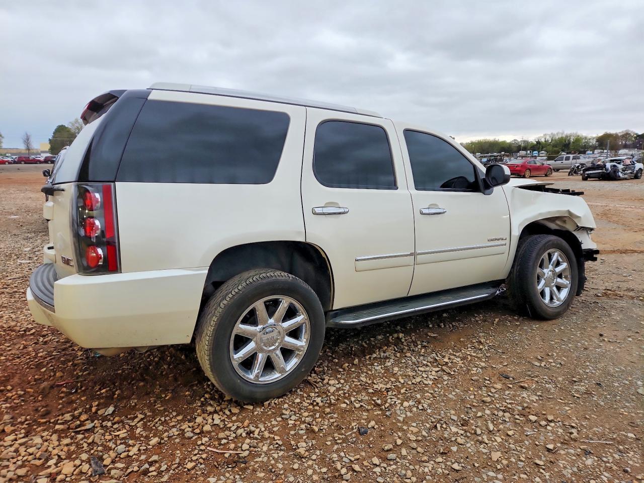 2013 GMC Yukon Denali - Фото 3