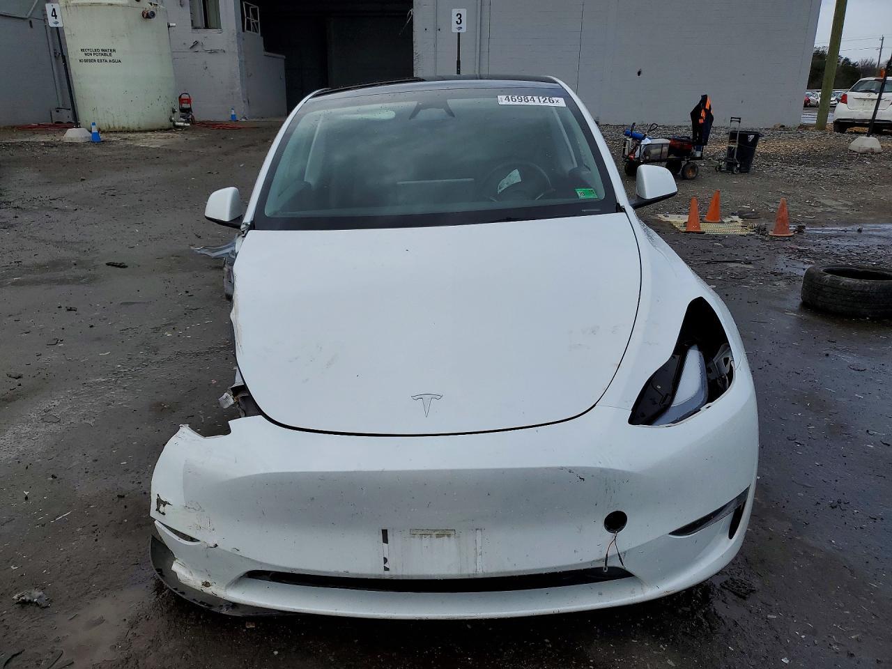 2023 Tesla Model Y - Image 5