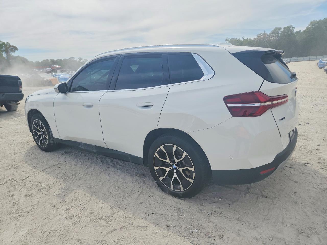2026 BMW X3 30 xDrive - Фото 2