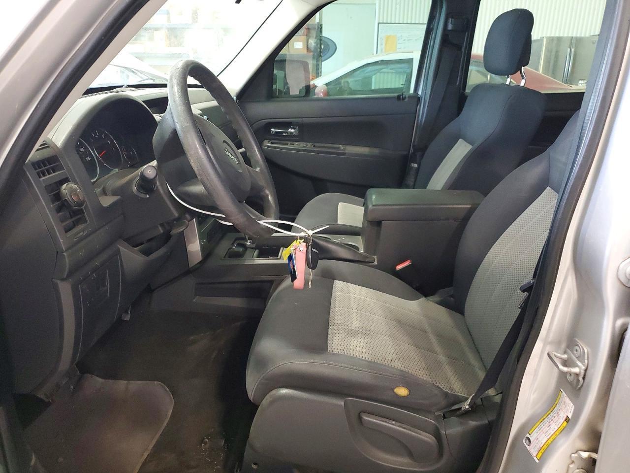 2010 Jeep Liberty Sport - Фото 7