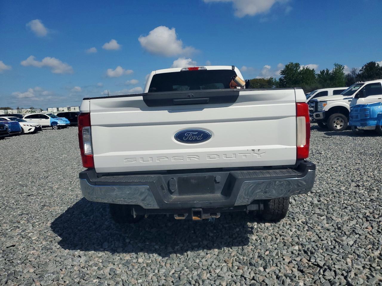 2017 Ford F250 Super Duty - Фото 6