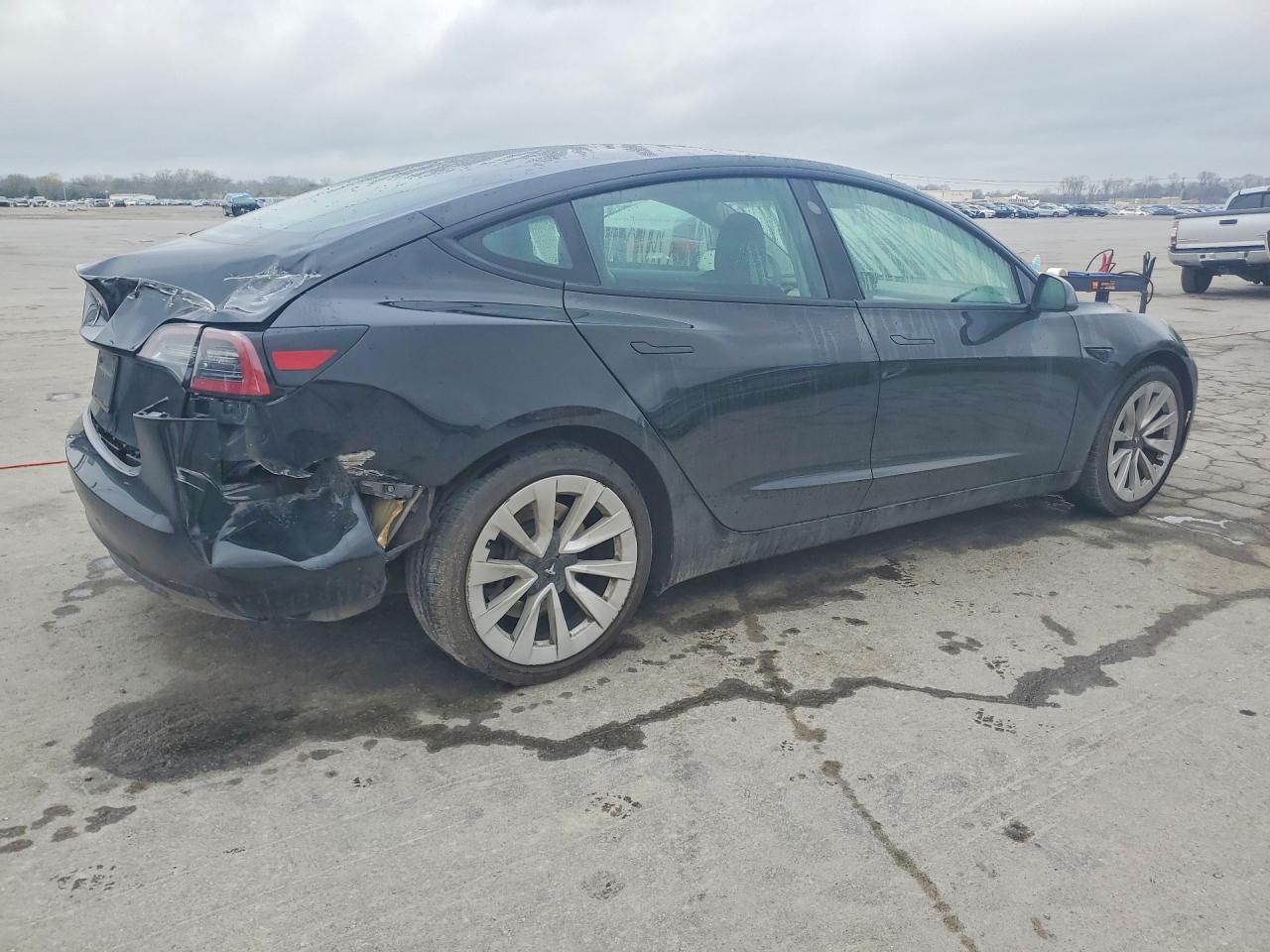 2023 Tesla Model 3 - Image 3
