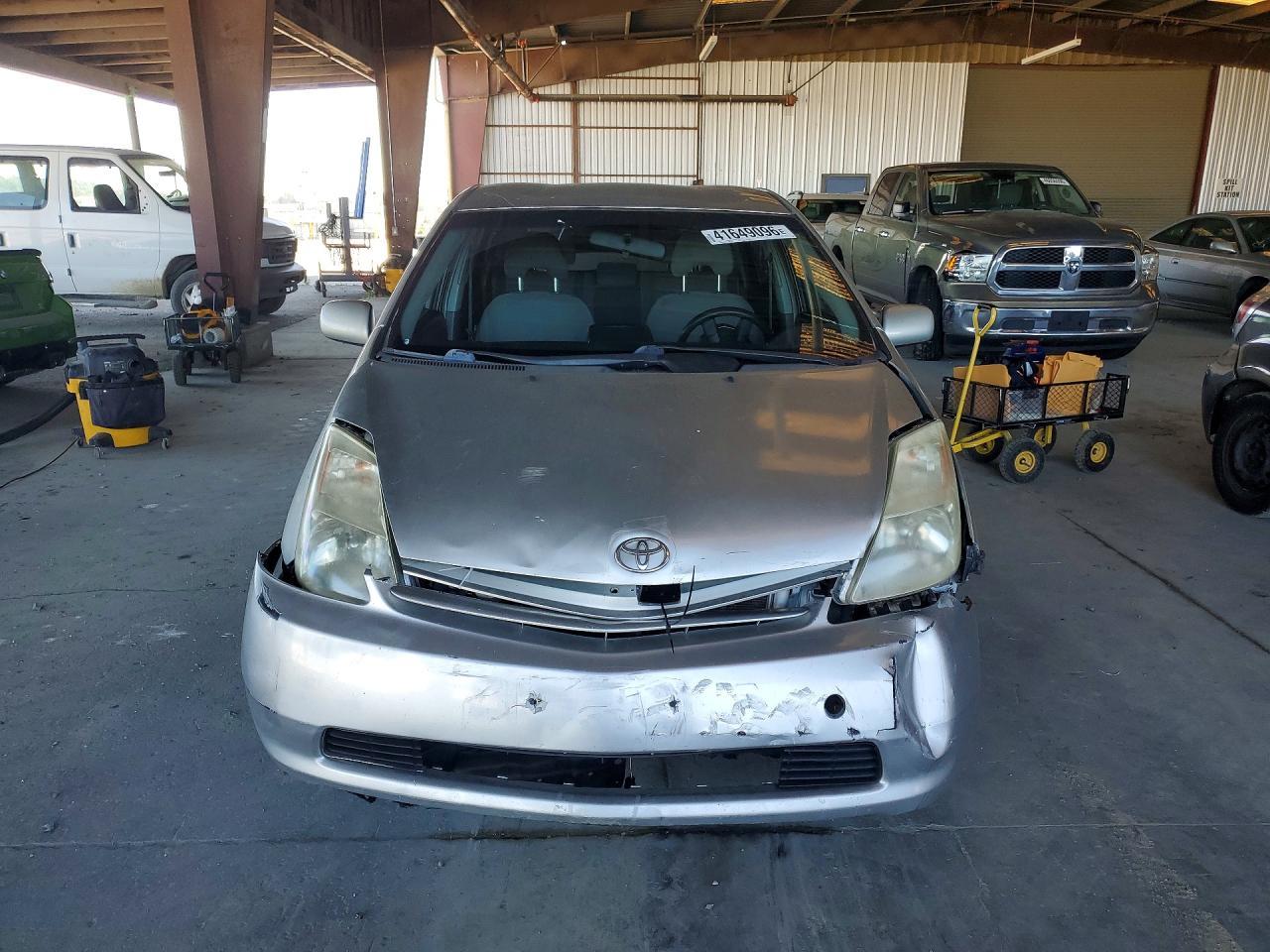 2004 Toyota Prius Base - Фото 5