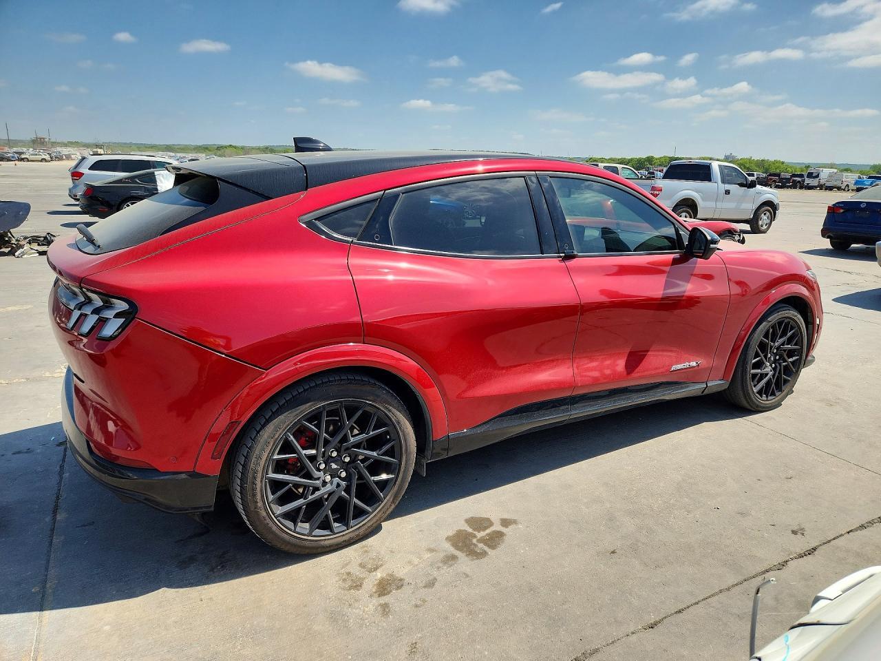 2023 Ford Mustang Mach-E Gt - Фото 3
