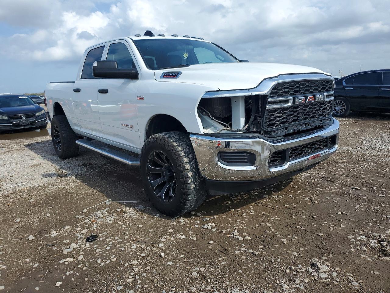 2022 Ram 2500 Tradesman - Фото 4