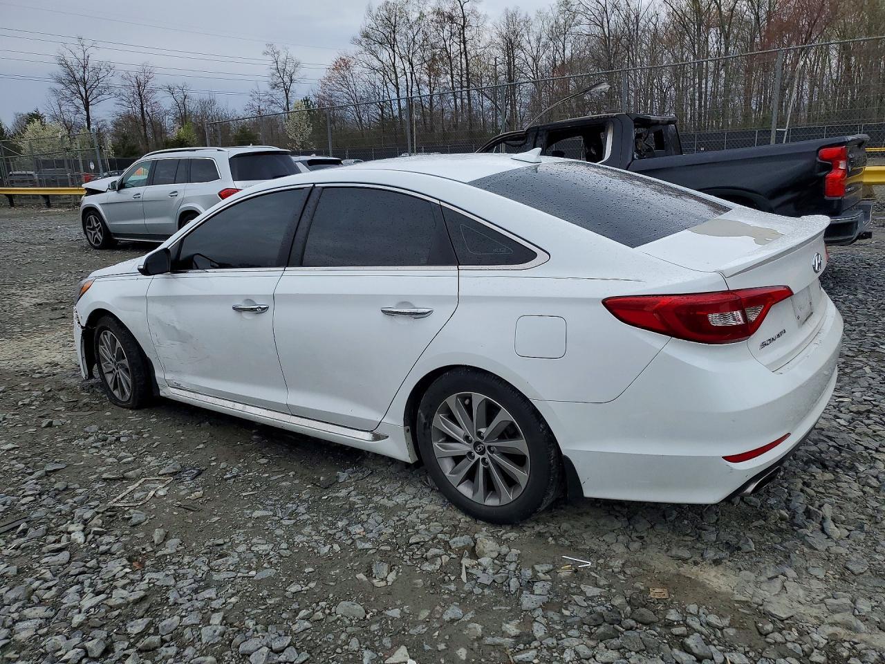 2017 Hyundai Sonata Sport - Фото 2