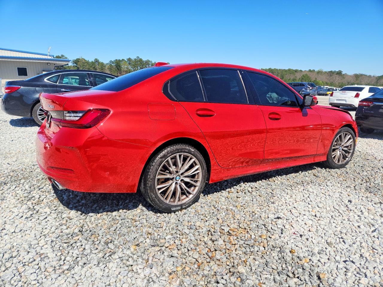 2023 BMW 330I - Фото 3