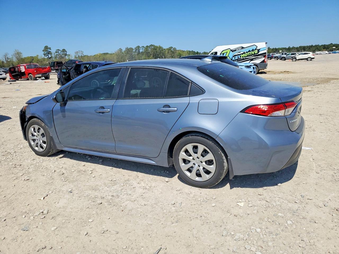 2025 Toyota Corolla Le - Фото 2