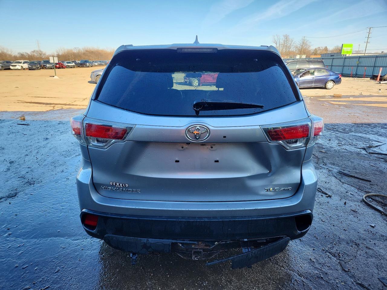 2016 Toyota Highlander Xle - Image 6