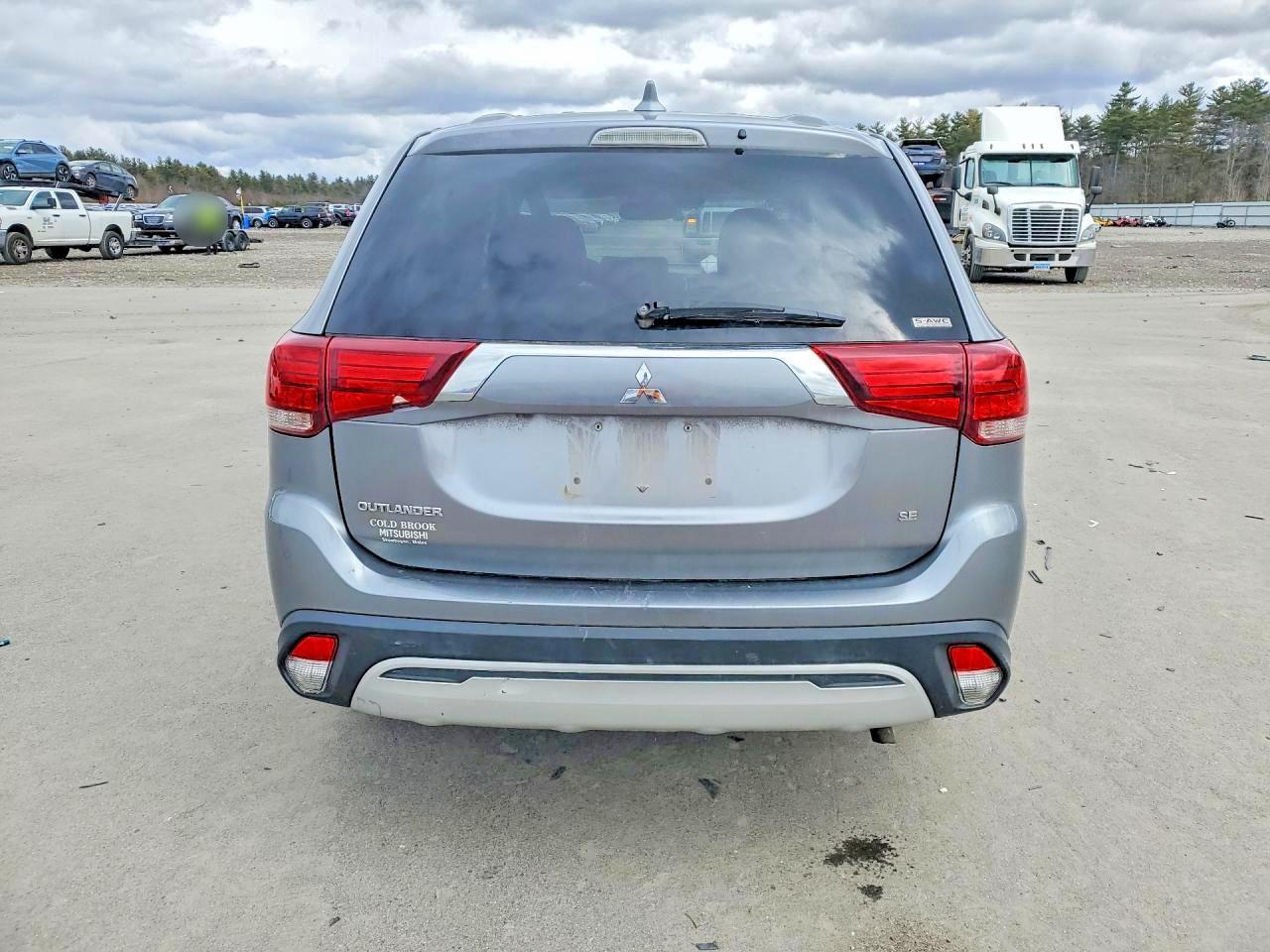 2020 Mitsubishi Outlander Se - Фото 6